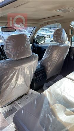 تۆیۆتا لاند کروزەر